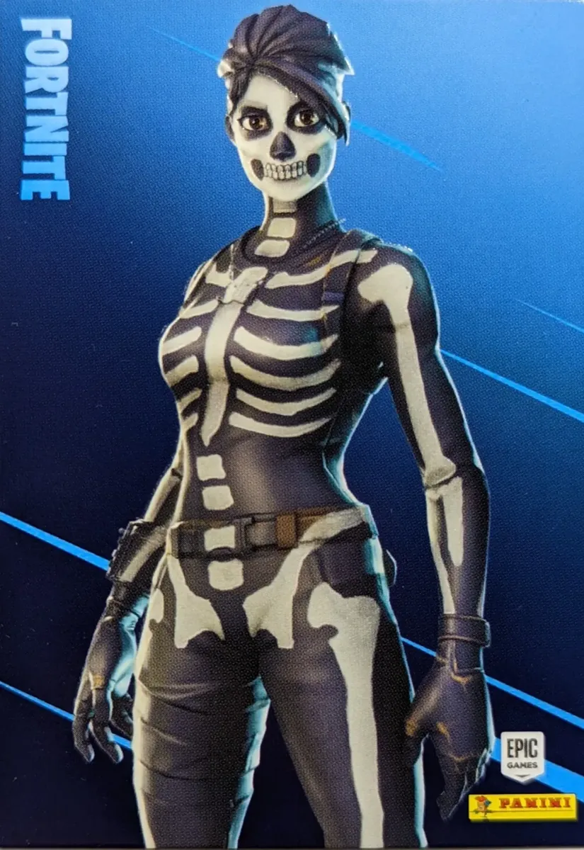 Skull Ranger (Glow) Panini Fortnite trading card front